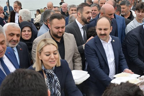 Kaymakamımız Sayın İbrahim ŞAHİN, Çatalzeytin Belediyesi tarafından düzenlenen “Pilav Şöleni”nde vatandaşlar ile bir araya geldi.