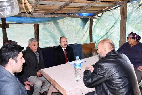 Kaymakamımız İbrahim ŞAHİN, hane ziyaretleri kapsamında İlçemiz Kavakören köyünde ikamet eden vatandaşlarımızın evlerini ziyaret etti.